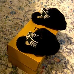 UGG T fluff yeah slide